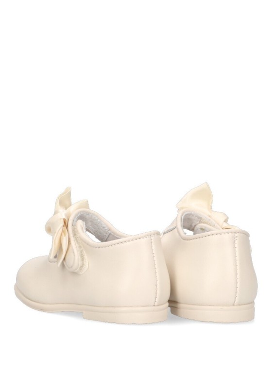 Zapato de niña BUBBLE BOBBLE a1331 beige piel suela plana