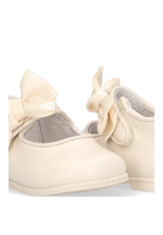 Zapato de niña BUBBLE BOBBLE a1331 beige piel suela plana