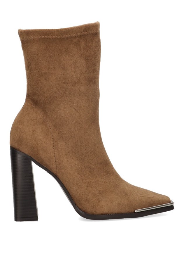 Botin de mujer SUPER MODE 9025 camel antelina tacón alto
