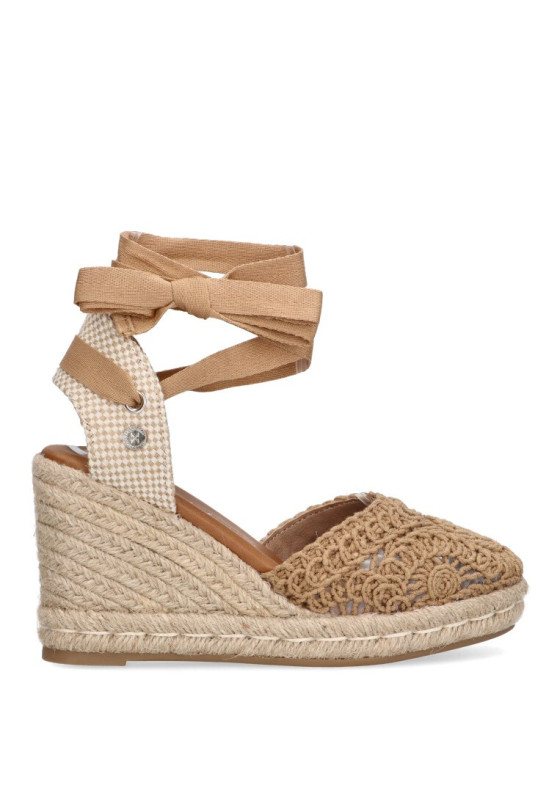 Alpargata de mujer XTI 142336 taupe sintetico cuña alta