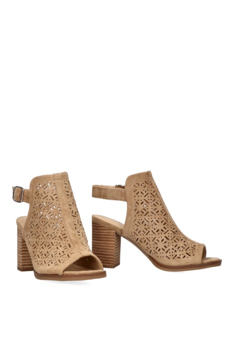 Sandalia de mujer ETIKA 31118 camel antelina tacón medio