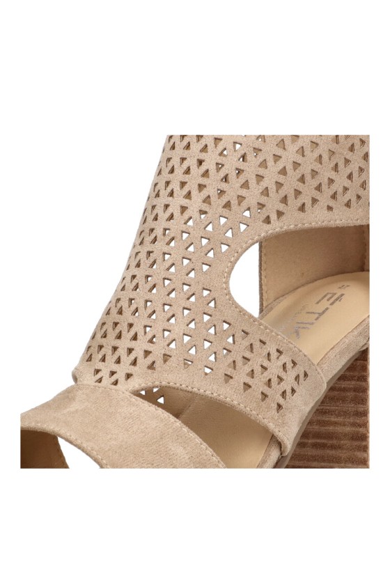 Sandalia de mujer ETIKA 31117 taupe antelina tacón medio
