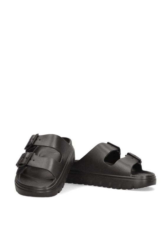 Chanclas sandalias playa de mujer XTI 142550 negro goma suela plana