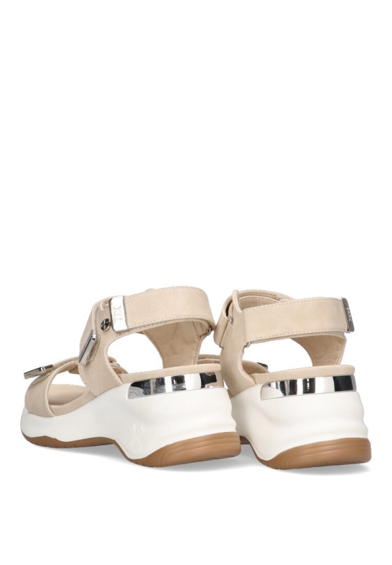 Sandalia de mujer XTI 142827 beige sintetico cuña media