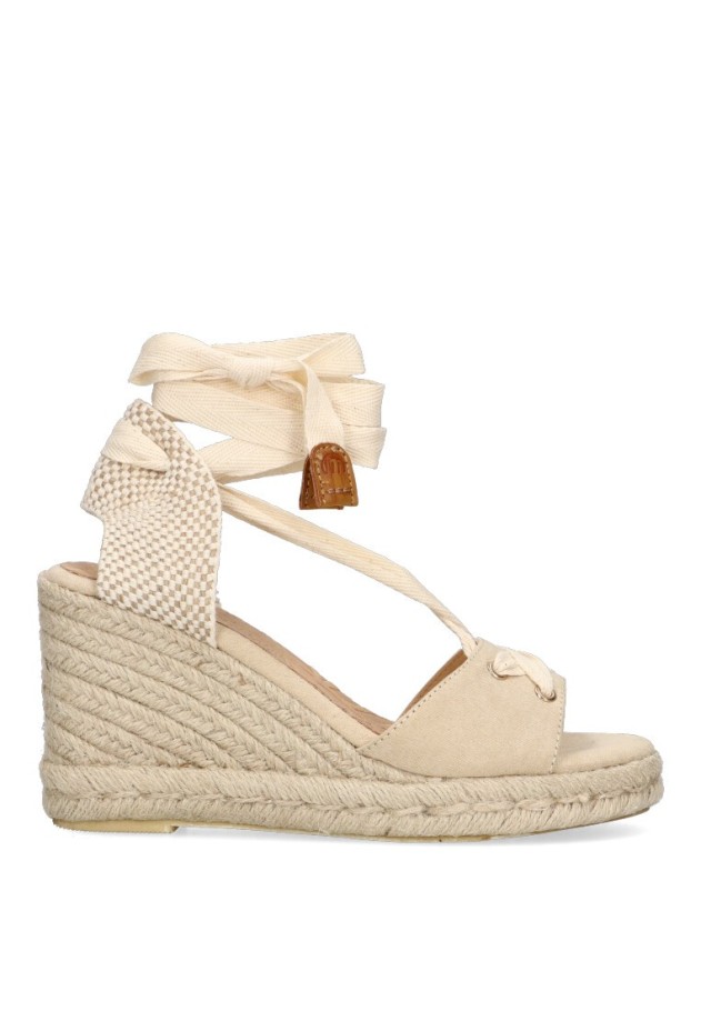 Sandalia de mujer MUSTANG 59725 beige sintetico cuña alta