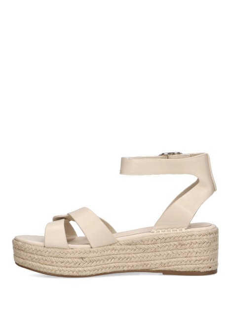 Sandalia beige con suela doble para mujer LUNA TREND M4390