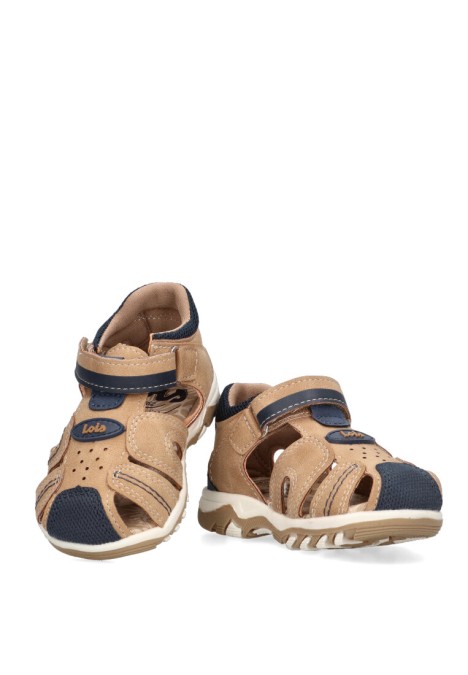 Sandalia de niño LOIS 46224 camel sintetico suela plana