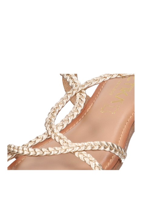 Sandalia de mujer ETIKA 10043 oro sintetico suela plana