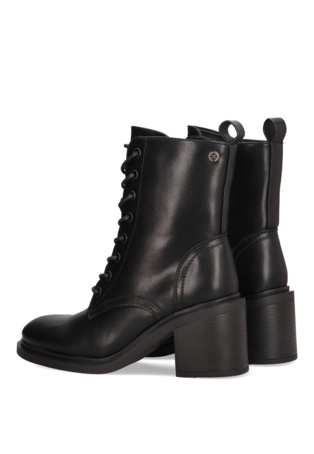 Botin de mujer XTI 143309 negro sintetico tacón alto