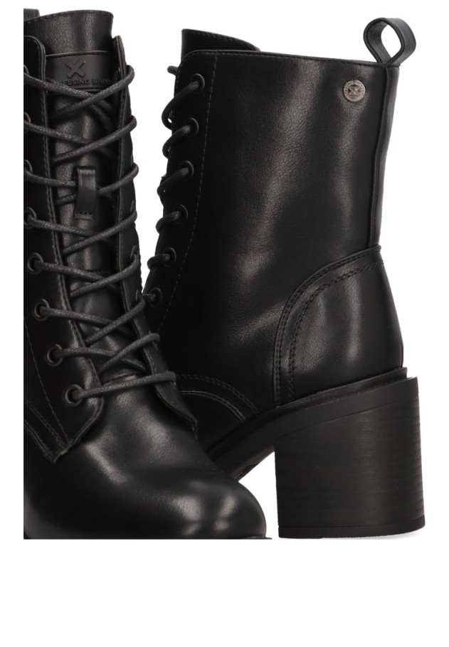 Botin de mujer XTI 143309 negro sintetico tacón alto