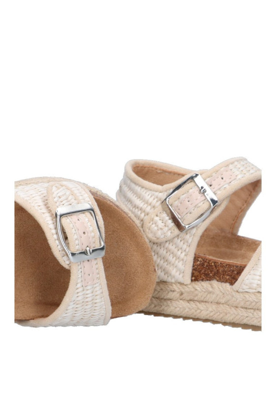 Sandalia de niña XTI KIDS 58024 beige sintetico suela doble