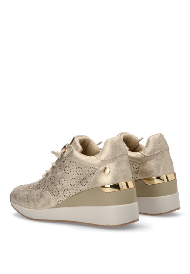 zapatillas oro mujer casual XTI 143776