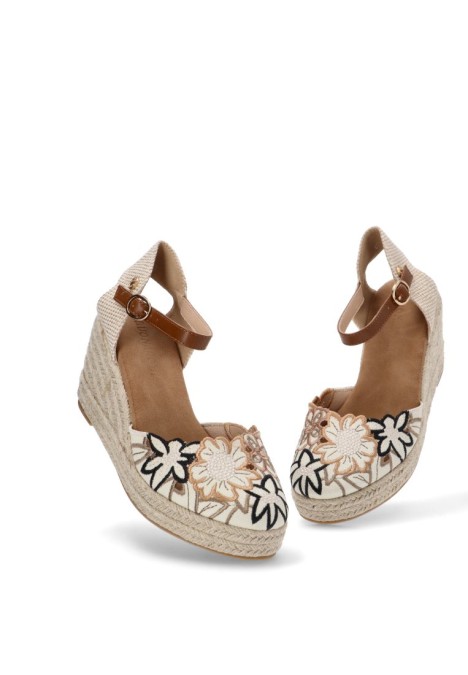 Alpargata de mujer BUONAROTTI cf3420 camel textil  cuña media