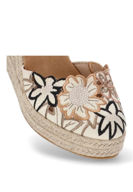 Alpargata de mujer BUONAROTTI cf3420 camel textil  cuña media