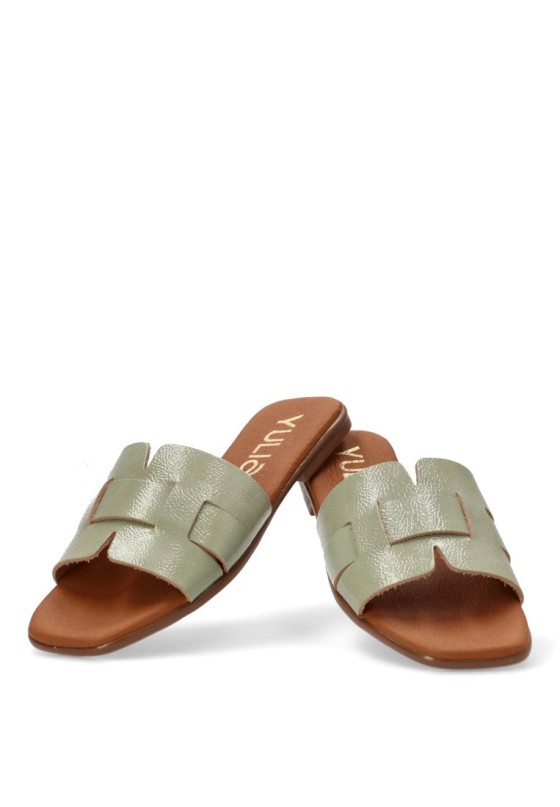 Sandalia de mujer YULIA 5550 verde piel suela plana
