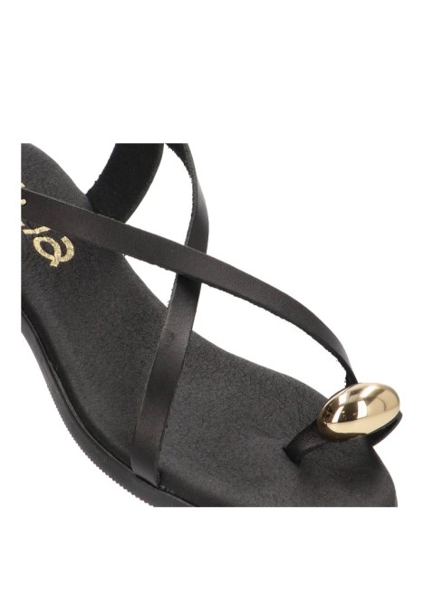 Sandalia de mujer YULIA 5587 negro piel suela plana