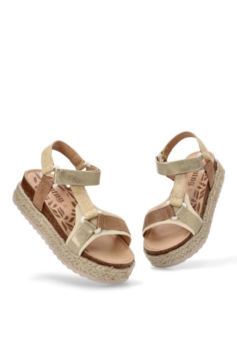 Sandalia niña Mustang Kids 49083 oro