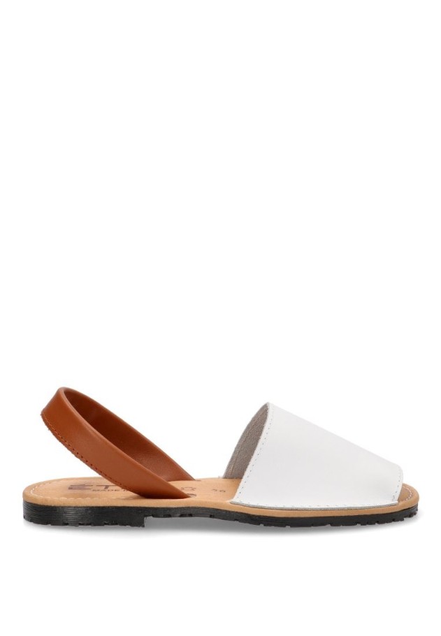 Sandalia de mujer ETIKA 10080 blanco piel suela plana