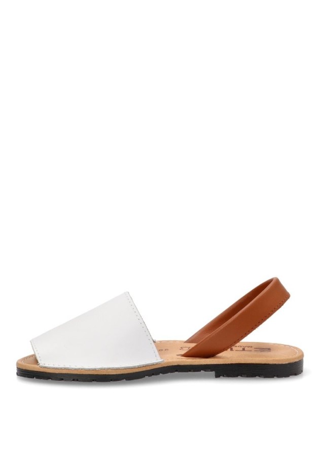 Sandalia de mujer ETIKA 10080 blanco piel suela plana