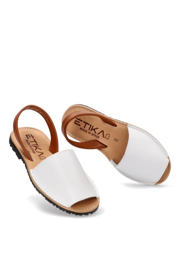 Sandalia de mujer ETIKA 10080 blanco piel suela plana