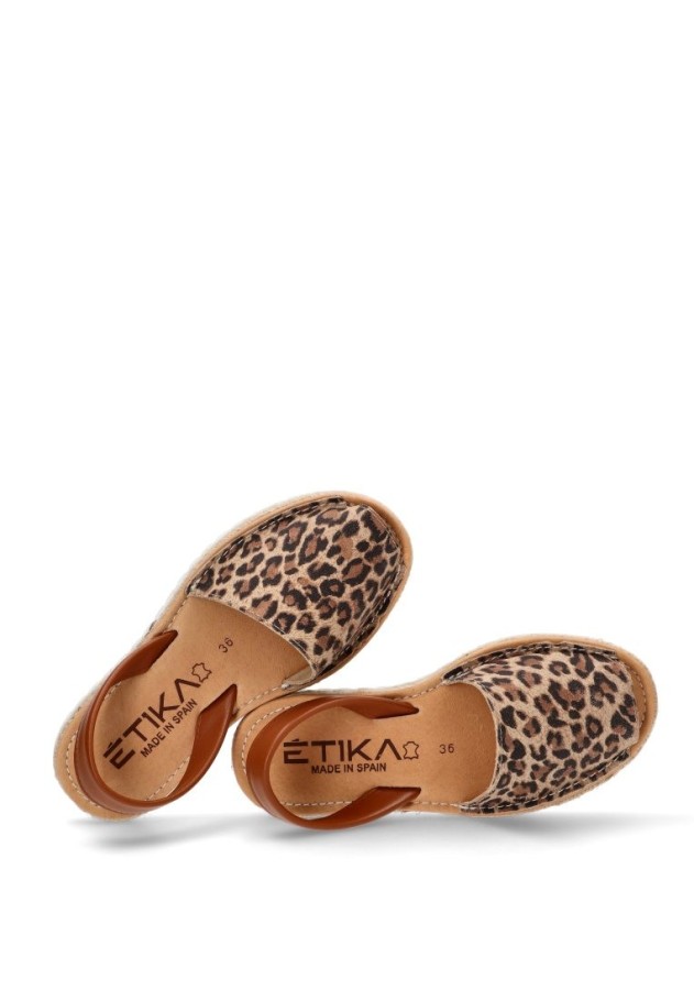 Sandalia de mujer ETIKA 10082 leopardo piel suela plana