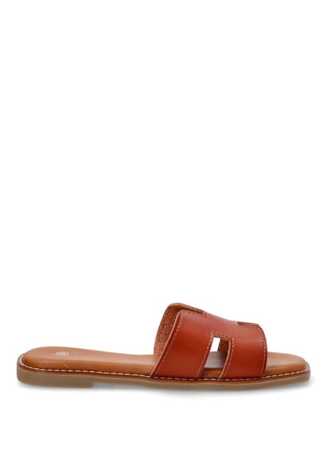Sandalia de mujer SORAIA m8081 camel sintetico suela plana