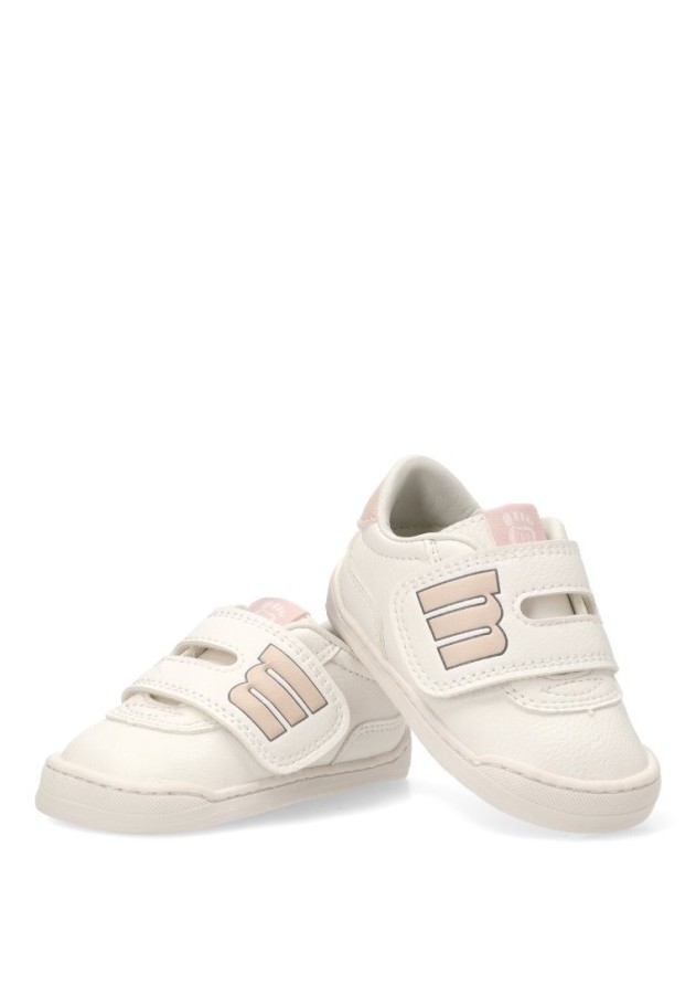 Deportivo niña barefoot Mustang Kids nude