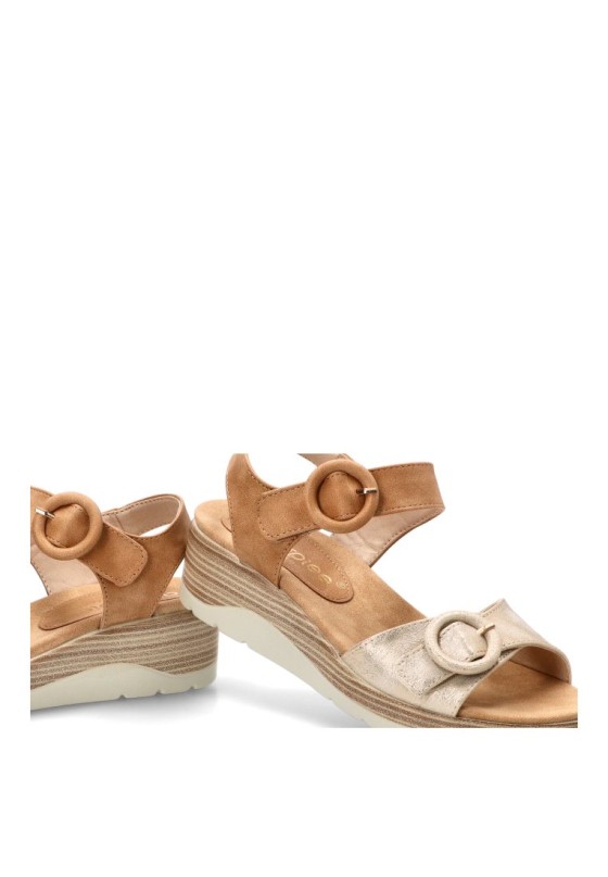 Sandalia cómoda de mujer AMARPIES ABZ30142 en color cuero