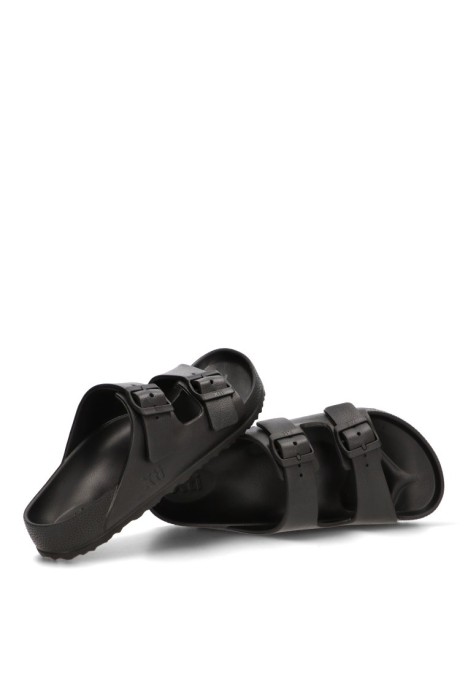 Chanclas sandalias playa de hombre XTI 145733 negro goma suela plana