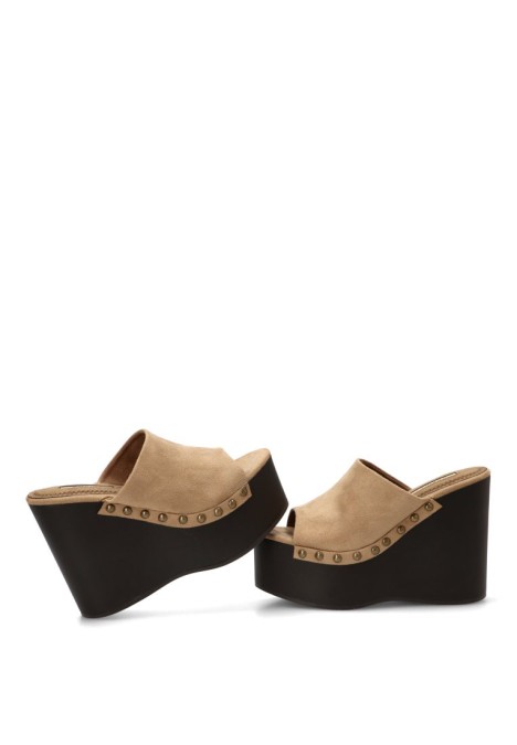 Zueco de mujer LUNA TREND m6368 arena antelina cuña alta