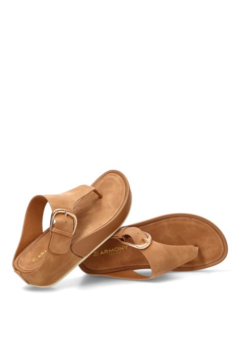 Sandalia de dedo camel con cuña media y hebilla de mujer ARMONY 10088