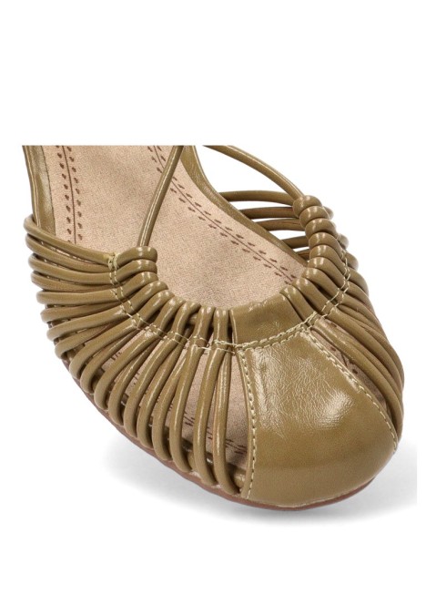 Sandalia con suela plana de mujer LUNA TREND M6390