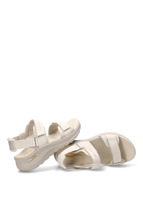 Sandalia beige de mujer SKECHERS 119465 con plantilla Arch-Fit
