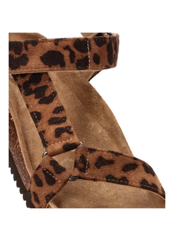 Sandalia con suela plana de mujer ETIKA 10097 en antelina leopardo