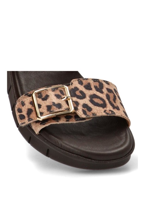 Sandalia con cuña media en piel beige de mujer YULIA 2606