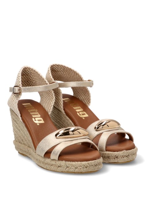 Sandalia beige de mujer Mustang 55653 con cuña alta