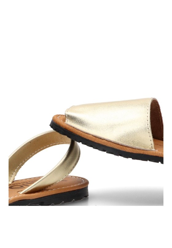 Sandalia 550 con laminado platino en piel de mujer PISTACHO ME