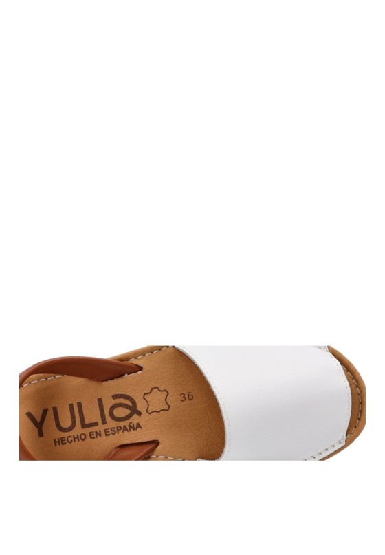 Sandalia PISTACHO ME 550 de mujer en piel blanca con suela plana