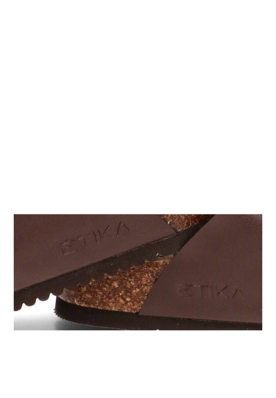 Sandalia de playa ETIKA 10015 para mujer en chocolate con hebillas y suela plana