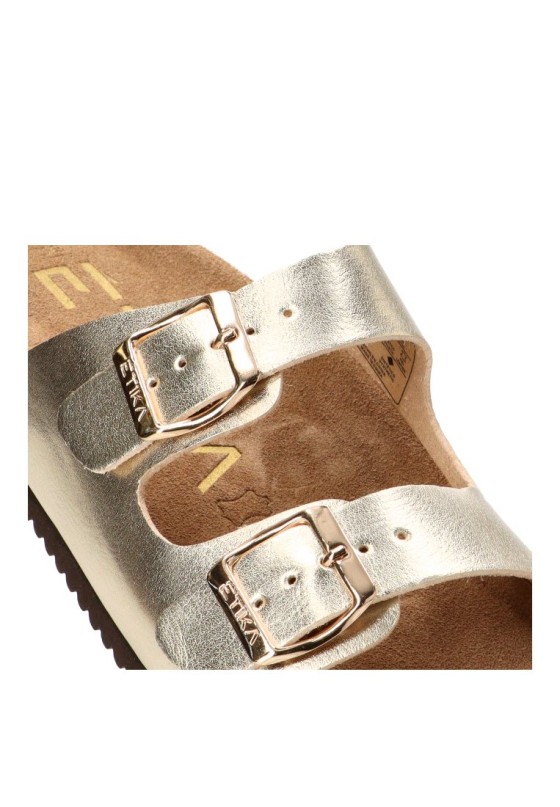 Sandalia de mujer ETIKA 10015 oro con hebilla y suela plana