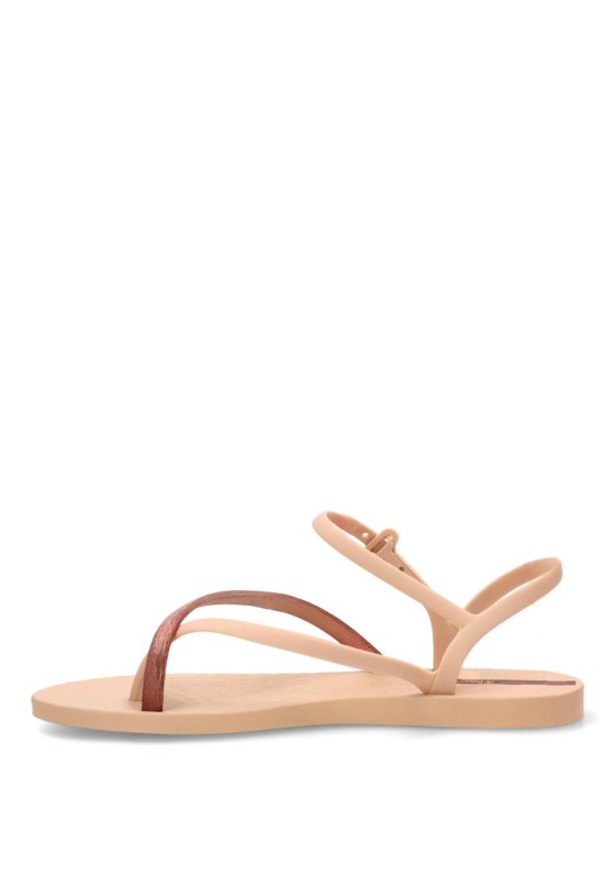 Sandalia de playa beige para mujer IPANEMA 83782 con suela plana de goma