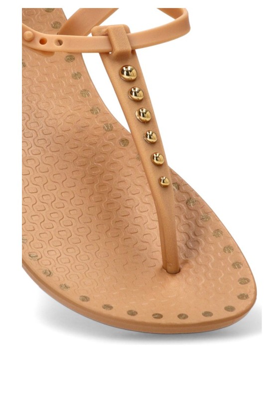 Sandalia de playa beige con suela plana IPANEMA 27337 para mujer