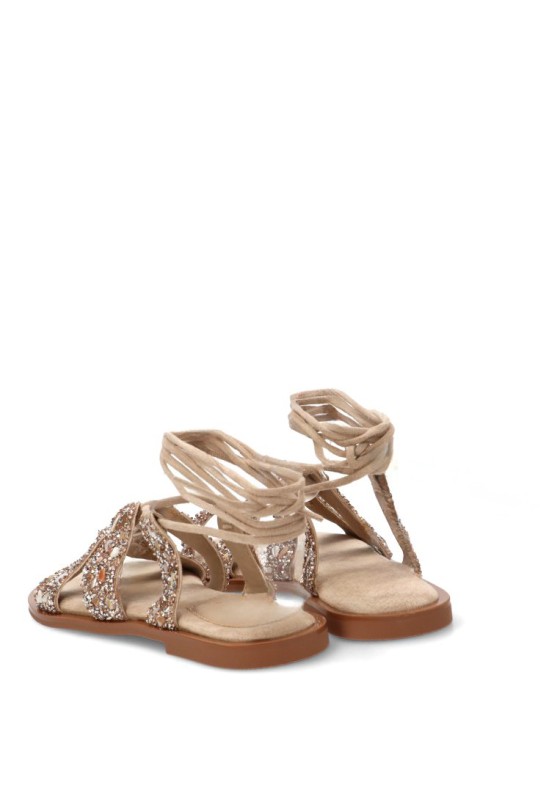 Sandalia para mujer IDEAL SHOES 9820 con piedras y suela plana