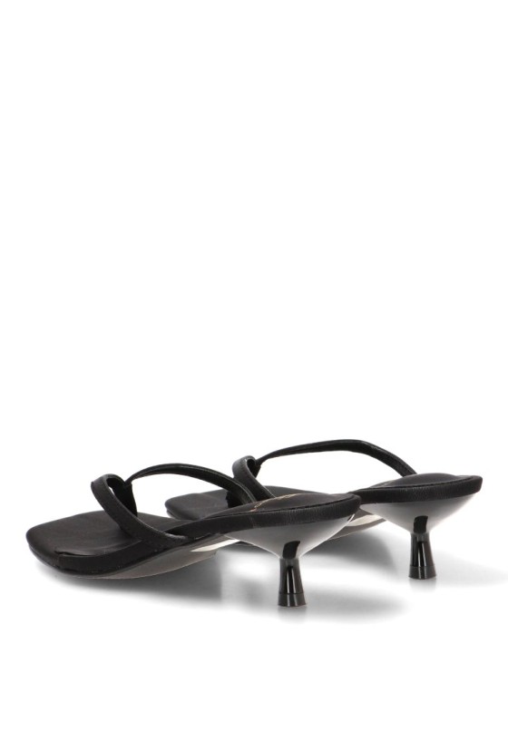 Sandalia de dedo en raso negro con tacón medio para mujer JM-5740F Luna Collection