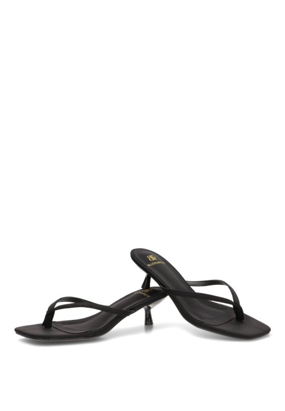 Sandalia de dedo en raso negro con tacón medio para mujer JM-5740F Luna Collection
