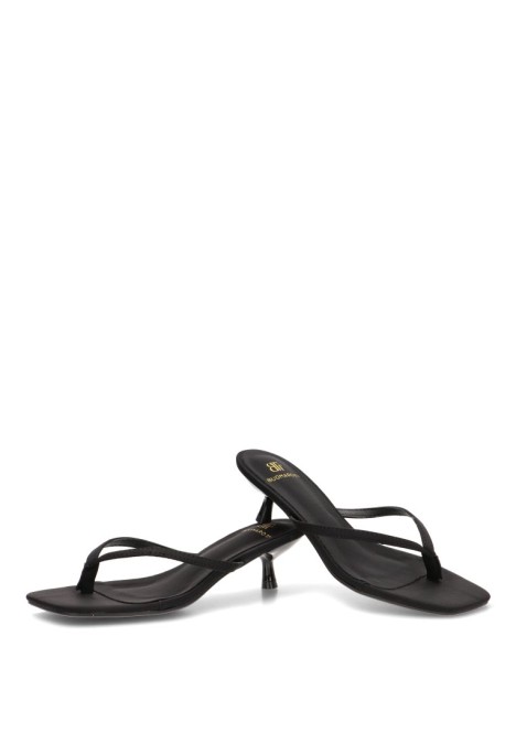 Sandalia de dedo en raso negro con tacón medio para mujer JM-5740F Luna Collection