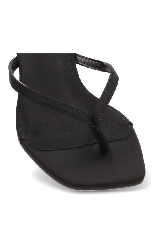 Sandalia de dedo en raso negro con tacón medio para mujer JM-5740F Luna Collection