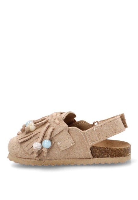 Zueco beige con cierre de velcro para niña BUBBLE BOBBLE C1771