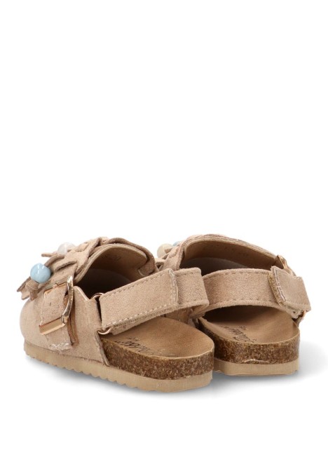 Zueco beige con cierre de velcro para niña BUBBLE BOBBLE C1771