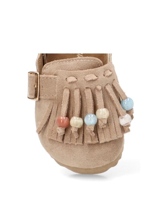 Zueco beige con cierre de velcro para niña BUBBLE BOBBLE C1771